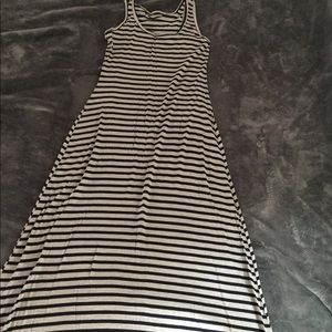 Sleeveless striped maxi dress